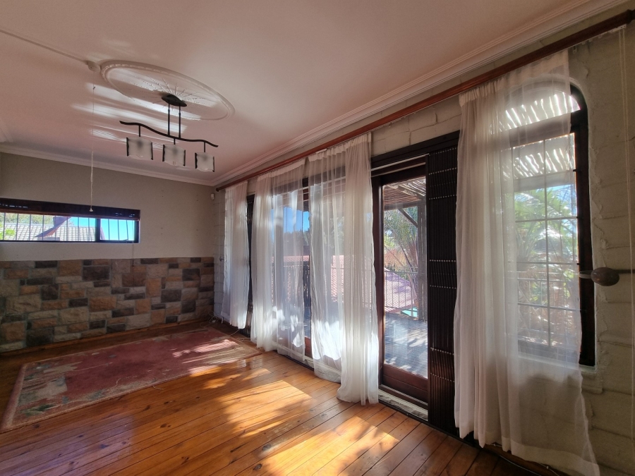 4 Bedroom Property for Sale in Table View Western Cape